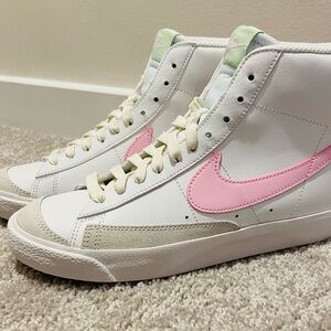 Nike Blazers NEW White and Pink High-Top Sneakers